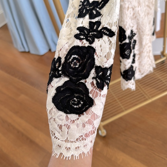 Saylor Ivory lace with Black Appliqué Romper, S - Picture 4 of 8